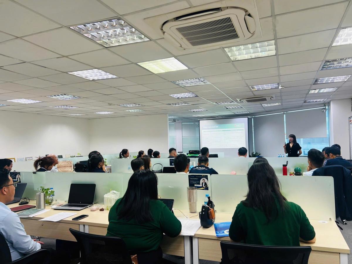 Tuyển nhân viên kinh doanh thu nhập trung bình từ 50 – 200 triệu/tháng Tuyển nhân viên kinh doanh thu nhập trung bình từ 50 – 200 triệu/tháng